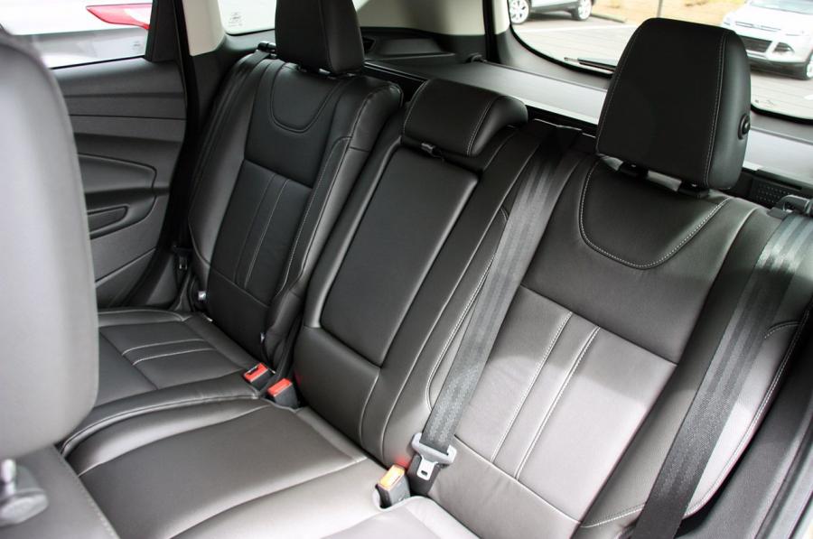 Ford Escape 2013 года  (фото 55 из 222)